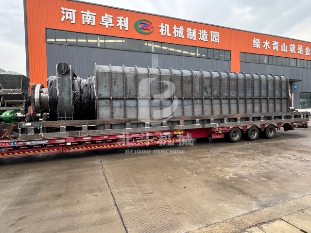 加急裝車(chē)!大型炭化設(shè)備高效響應(yīng)客戶(hù)需求